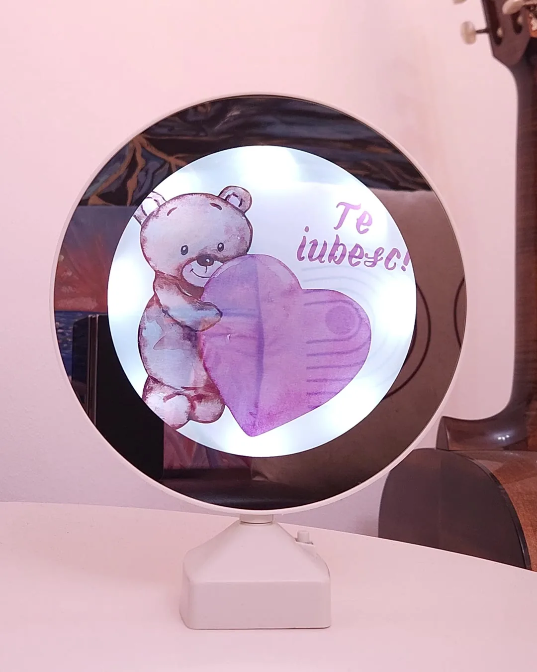 Oglinda personalizata cu mesaj romantic Te iubesc, cadou de Valentine's Day