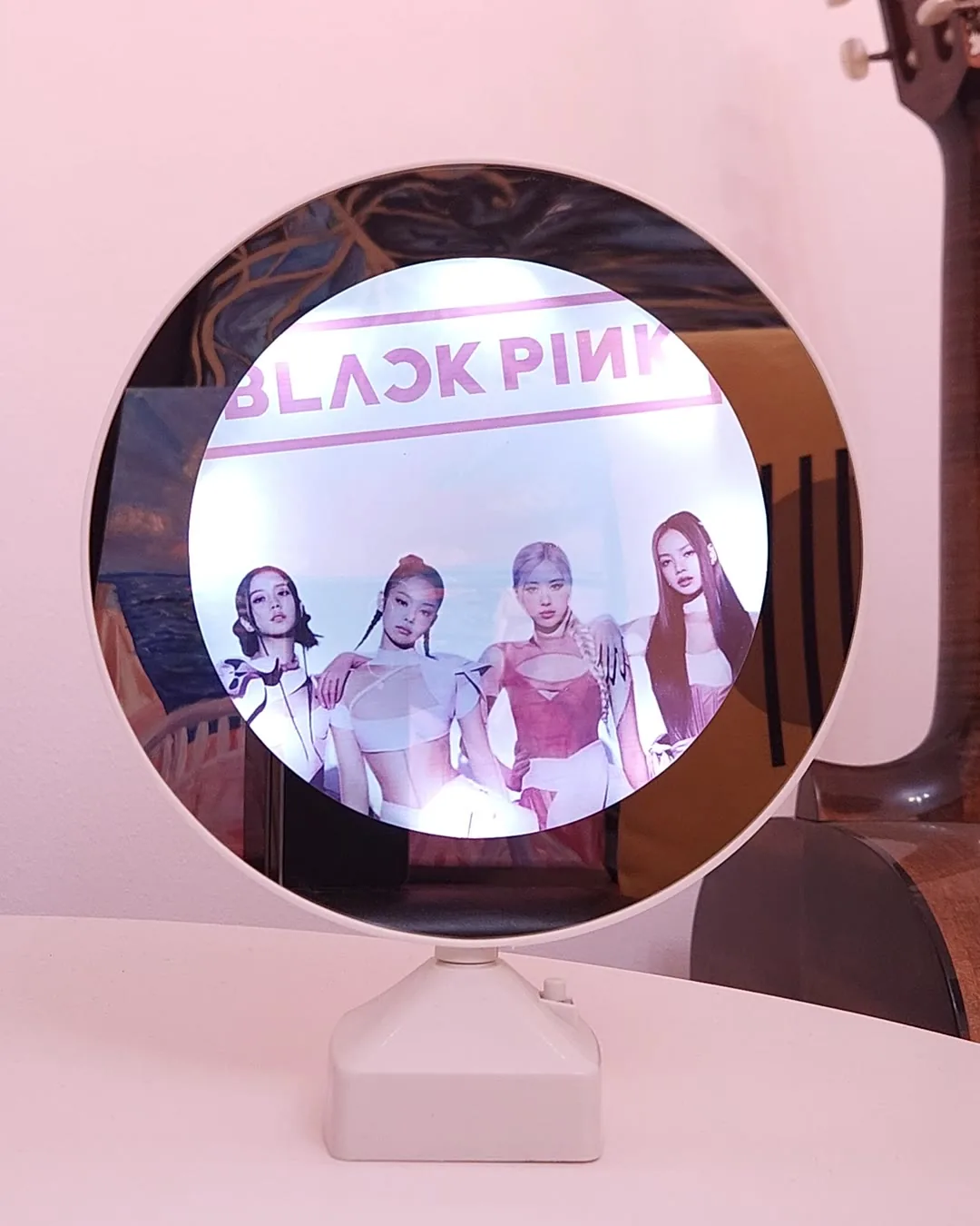 Oglinda personalizata cu poza trupei preferate, cadou pentru fani K-pop, aprinsa cu LED
