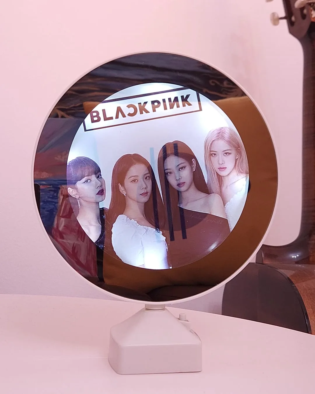 Oglinda personalizata cu poza trupei preferate, cadou pentru fani K-pop, aprinsa cu LED